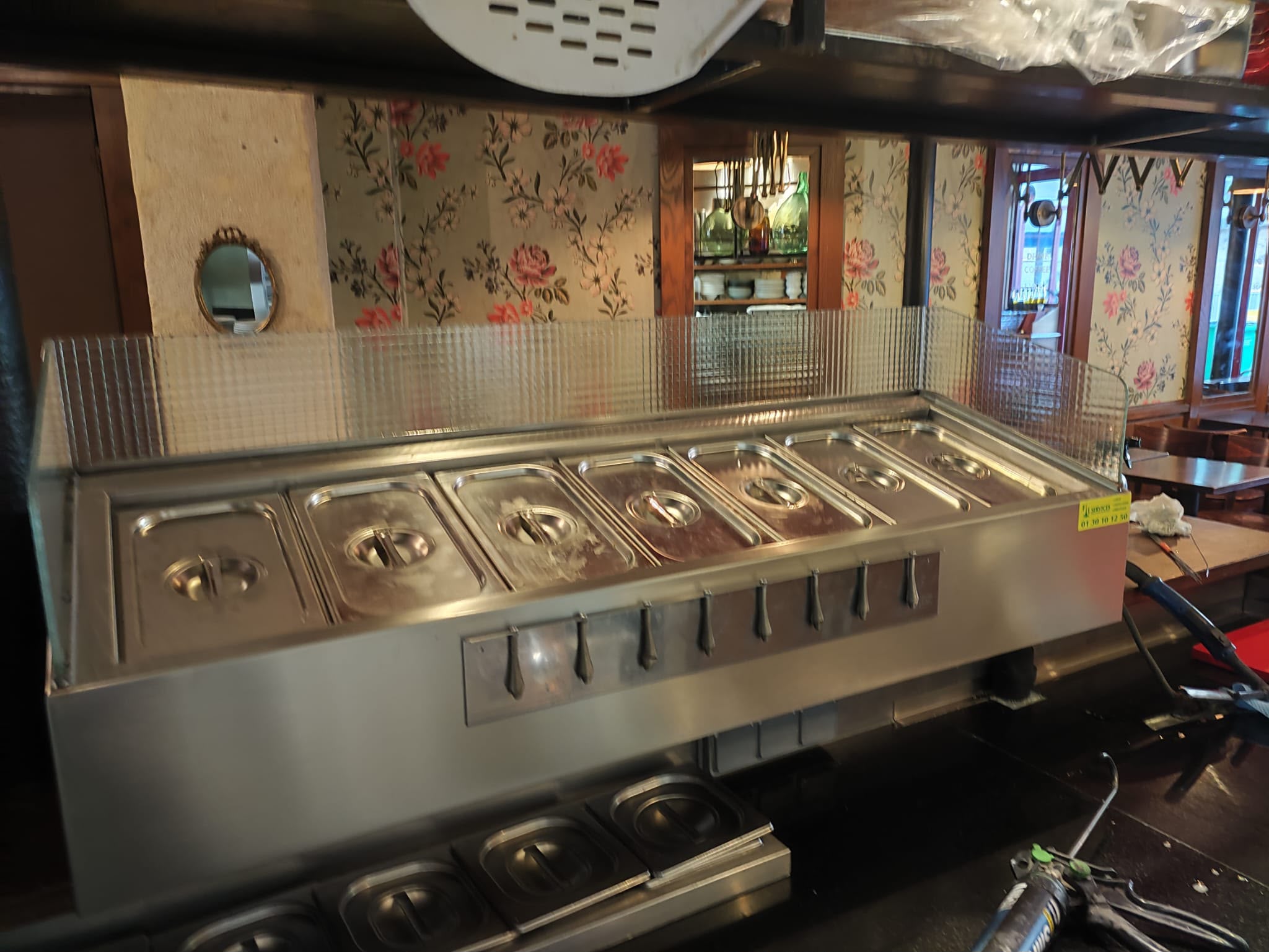 Bac inox professionnel fabriqué sur mesure par Paris Inox pour une cuisine professionnelle